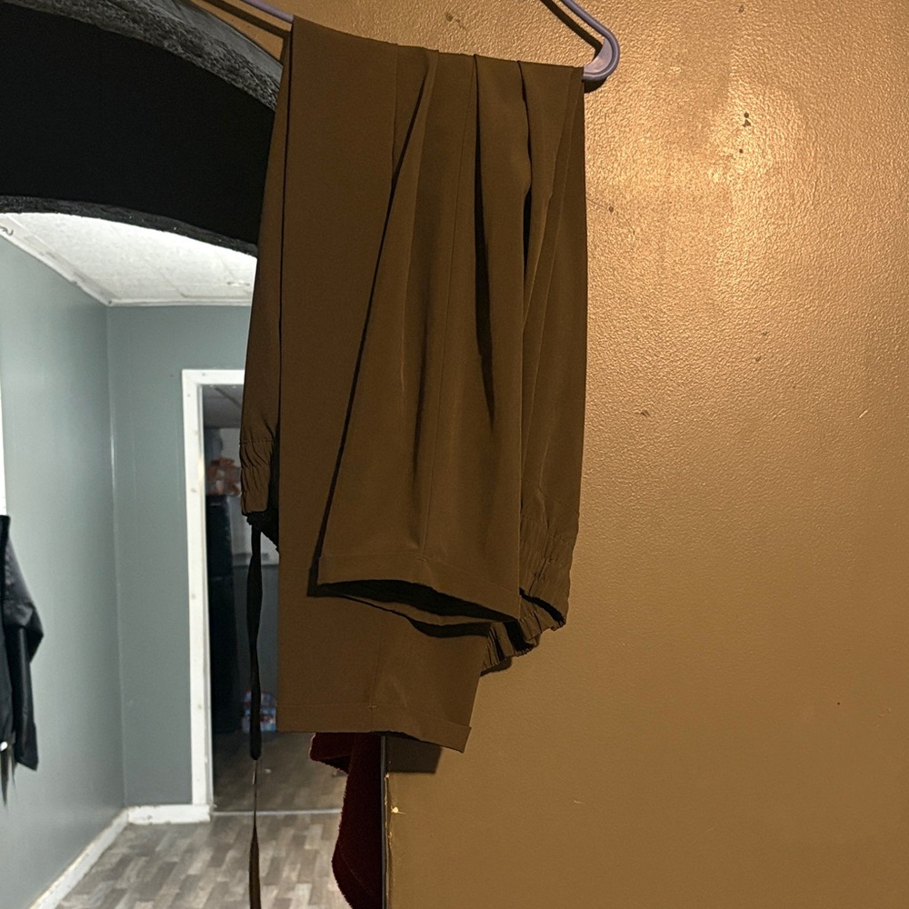 Classic Tan Men's Chinos